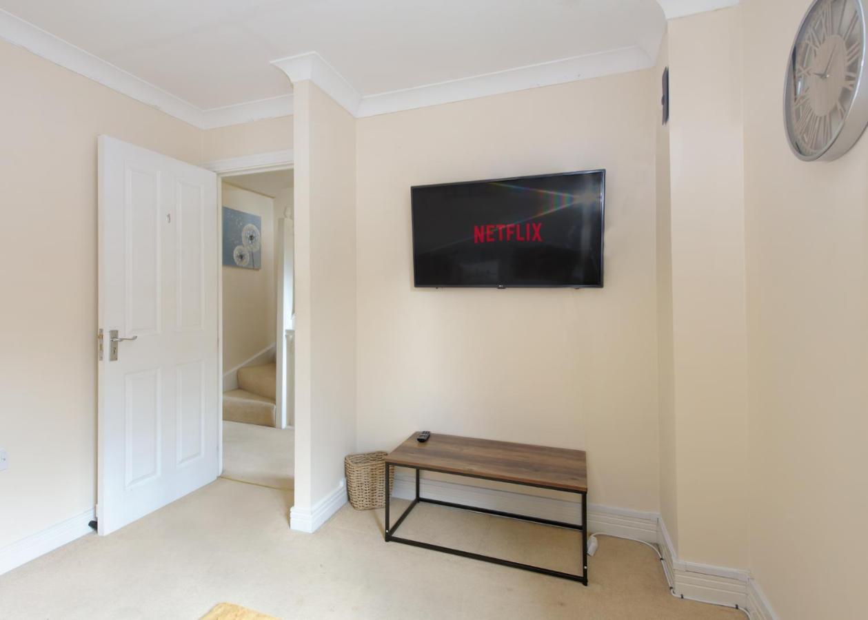 Team Accomondation With Parking, Wifi And Netflix Birmingham Exterior photo